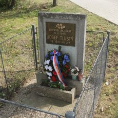 Pomník Josefu Tlustému