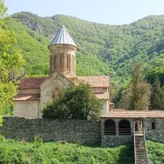 Ქვათახევის ეკლესია, სამრეკლო, გალავანი, სატრაპეზო, კოშკი, საცხოვრებელი სახლი