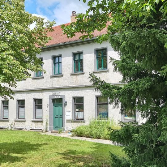 Pfarrhaus Dresdener Straße 43