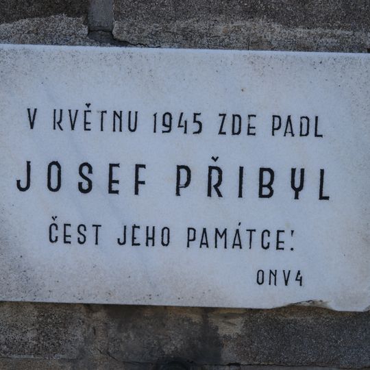 Pamětní deska Josefa Přibyla v ulici U krčské vodárny v Praze