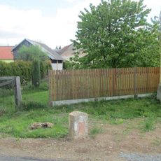 Památník v Nekmíři