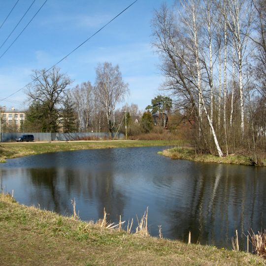 Круглый пруд
