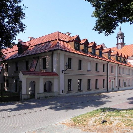 D. klasztor klarysek, ob. Państwowa Szkoła Muzyczna (1769–74 r.