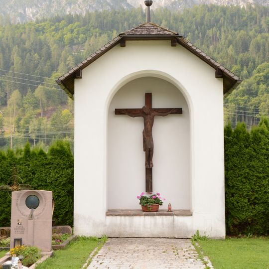 Nischenkapelle mit Kruzifix in Tristach