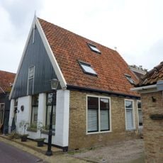 Kerkstraat 9, Oosterend