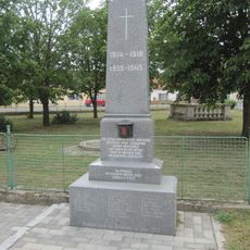 Pomník obětem válek v Hevlíně