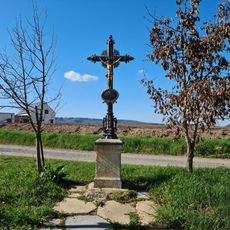 Kříž severovýchodně od Obecné skály ve Svaté