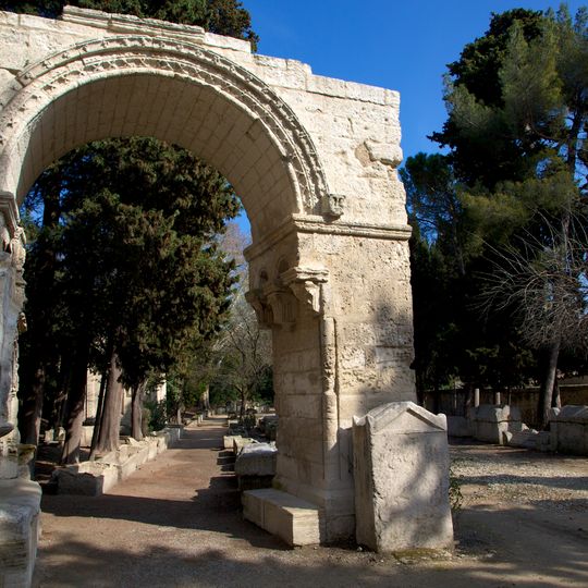 Église Saint-Césaire le Vieux des Alyscamps