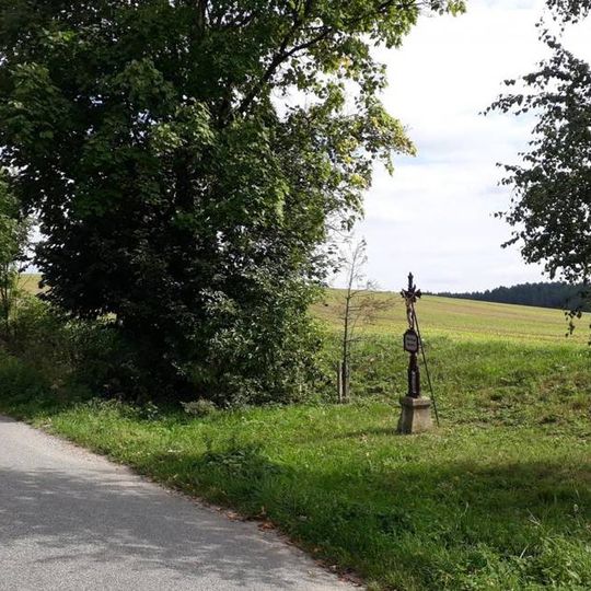 Kříž u Mnichu u cesty na Betlém nedaleko rozcestí