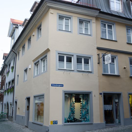 Wohn- und Geschäftshaus