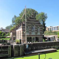Sluis in het Afvoer- of Verversingskanaal in Den Haag