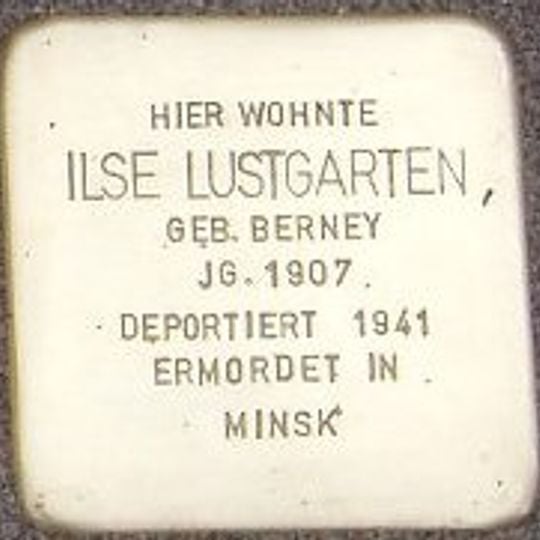Stolperstein en memoria de Ilse Lustgarten
