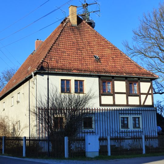 Scharfenberger Straße 1