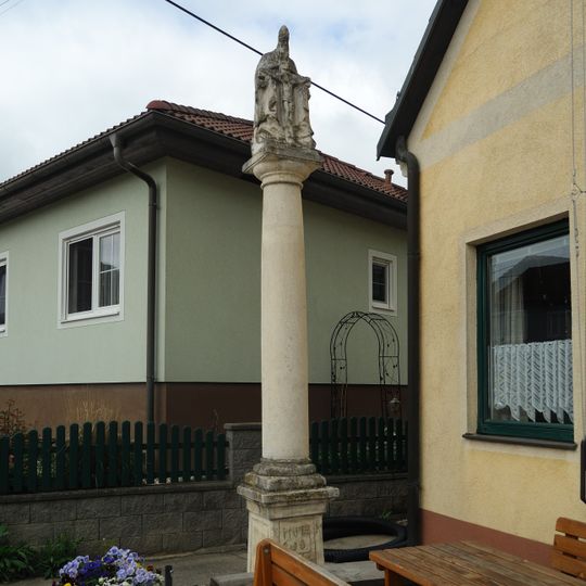 Gnadenstuhl, Pest-/Dreifaltigkeitssäule