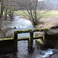 Wasserstauanlagen am Flußlauf der Weißen Laaber