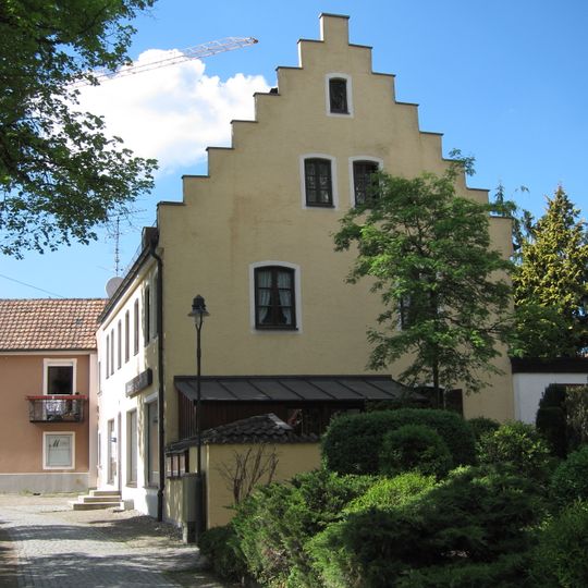 Wohn- und Geschäftshaus