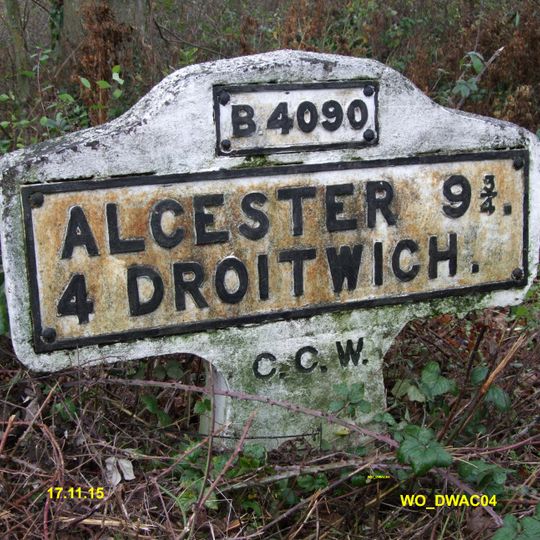 Milestone, Woolmere Green, Saltway, 5m in front of "Hanbury" sign