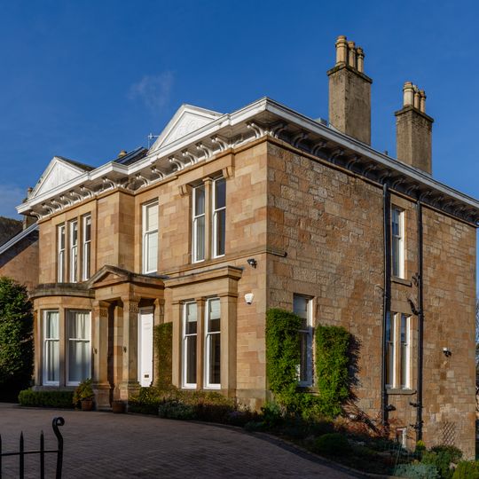 10 Leslie Road, Glasgow