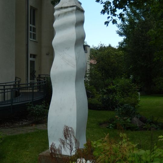 Skulptur in der Caspar-David-Friedrich-Straße 10a, Dresden