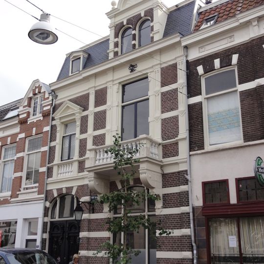 Woonhuis met schuur/werkplaats