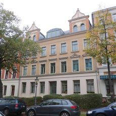 Miethaus in geschlossener Bebauung mit Vorgarten Gustav-Adolf-Straße 39