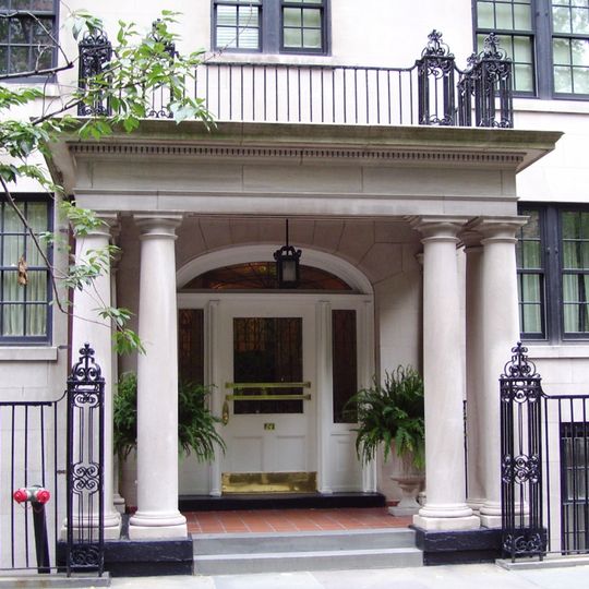 24-25 Gramercy Park South