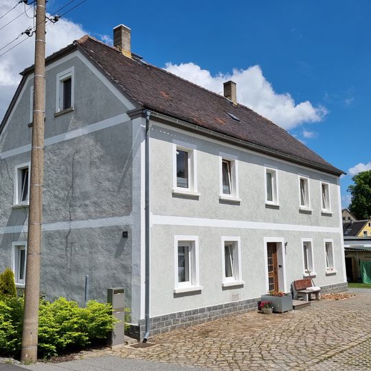 Wohnhaus in offener Bebauung Karl-Weickert-Straße 10