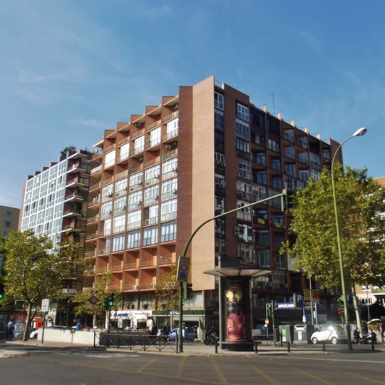 Edificio de viviendas en Paseo de la Castellana 121-123