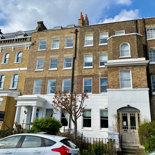 7 And 8, West Grove Se10