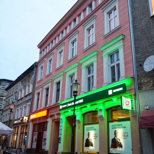 Kamienica z oficynami