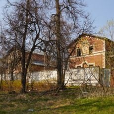 Одноэтажный П-образный корпус (Кузьминки)