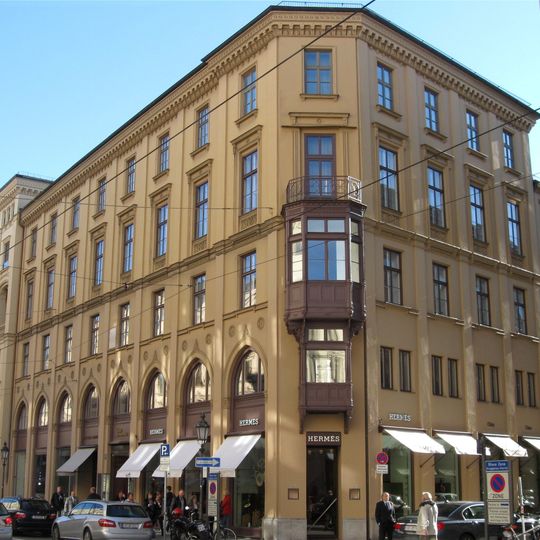 Maximilianstraße 22
