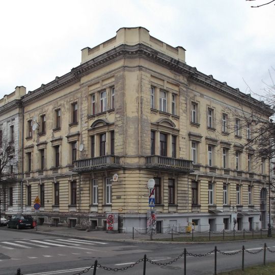 Kamienica przy Alei 3 Maja 21