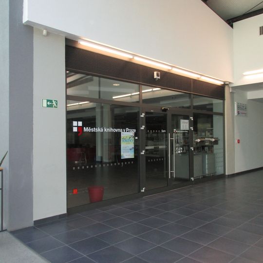 Municipal Library of Prague, Lužiny branch
