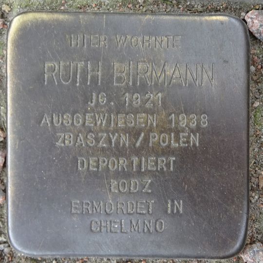 Stolperstein en memoria de Ruth Birmann