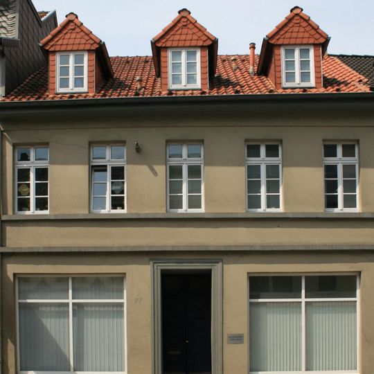 Friedrich-Ebert-Straße 97