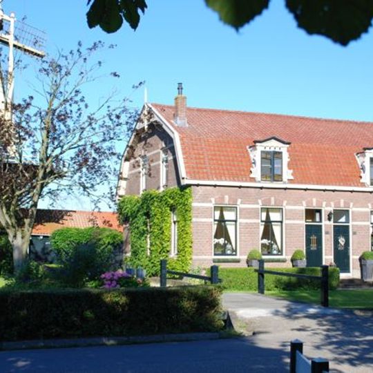 Dubbele molenaarswoning met Neo-Renaissancistische elementen