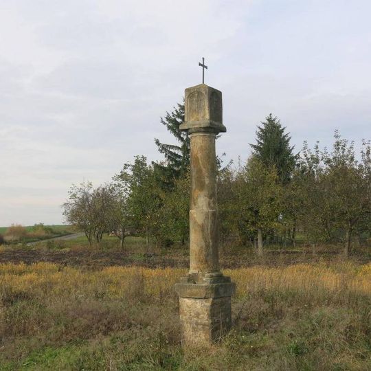 Boží muka u silnice z Libochovic na Klapý