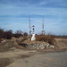 Kříž východně od Dražně