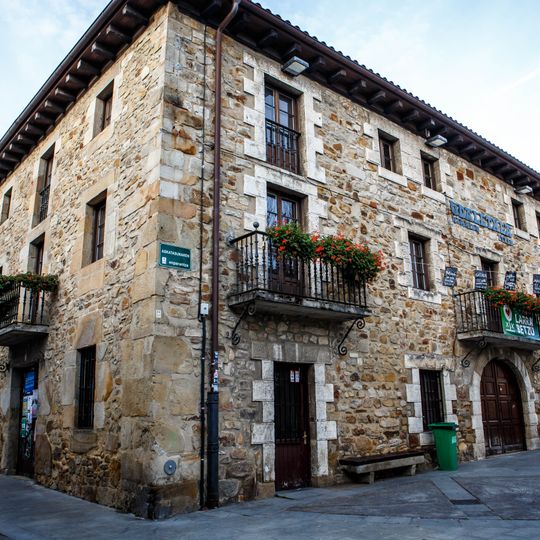 Casa Askatasunaren Enparantza 1