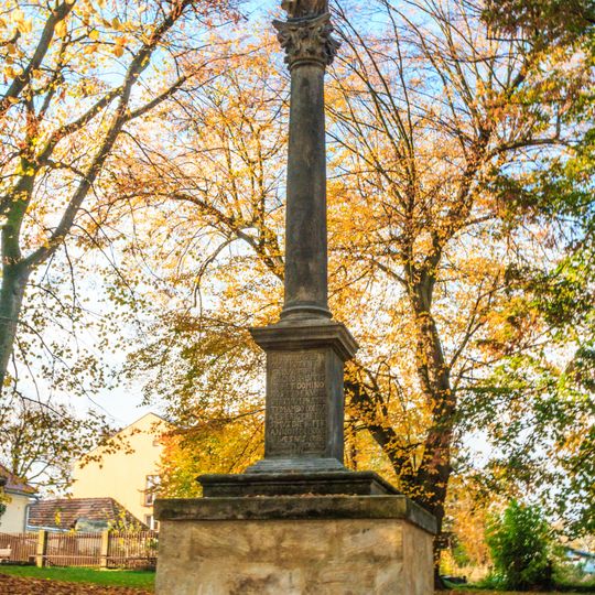 Sloup se sochou Spasitele