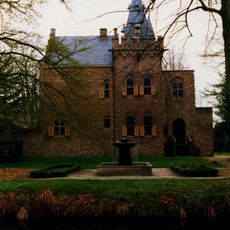 Kasteel Sypesteyn, poort