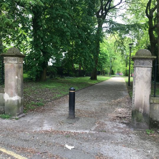 Stone Entrance Piers And Walls To Stubbs Walks