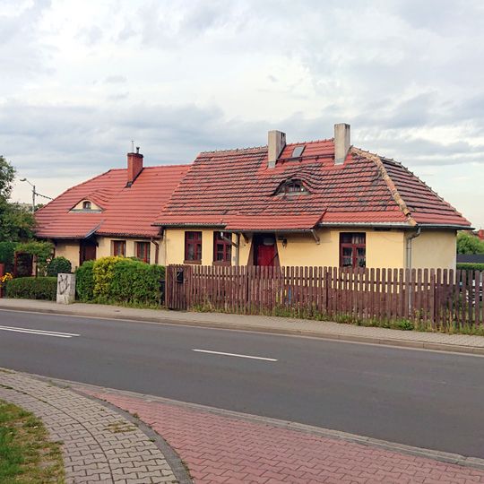 Dom z budynkiem  gospodarczym, ul. Przyjazna 14 w Katowicach