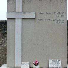 Grave of abbots Thomas and Loizeau