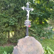 Kříž u železničního mostu v Boršově nad Vltavou