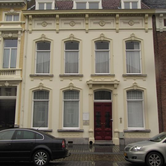 Woonhuis is gebouwd in eclectische stijl