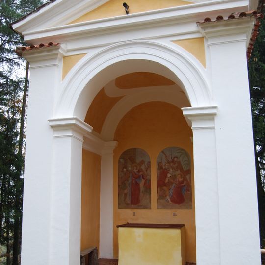 Výklenková kaple Kalvárie v Češticích