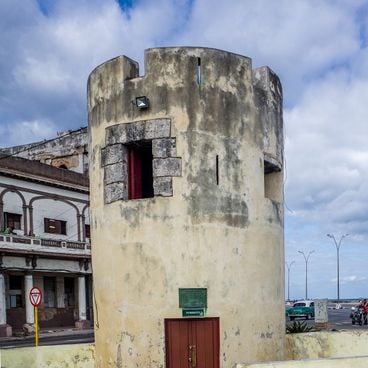 Monuments and history of Havana: colonial architecture, military fortifications, baroque heritage