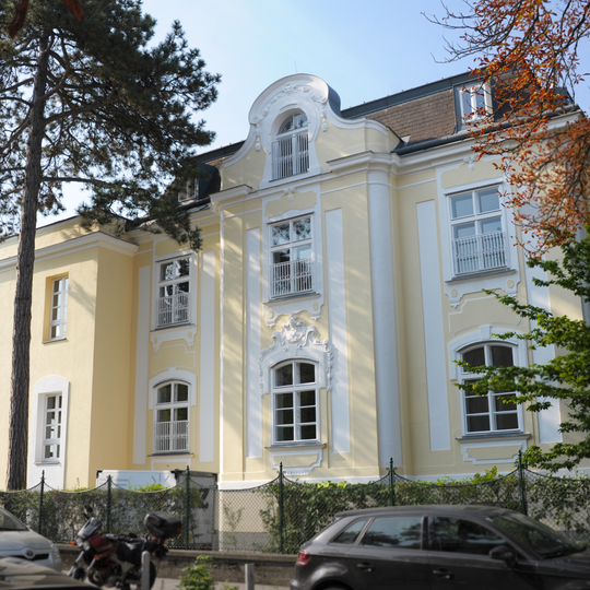 Ehem. Personalwohnhaus, heute Krankenpflegeschule der Stadt Wien